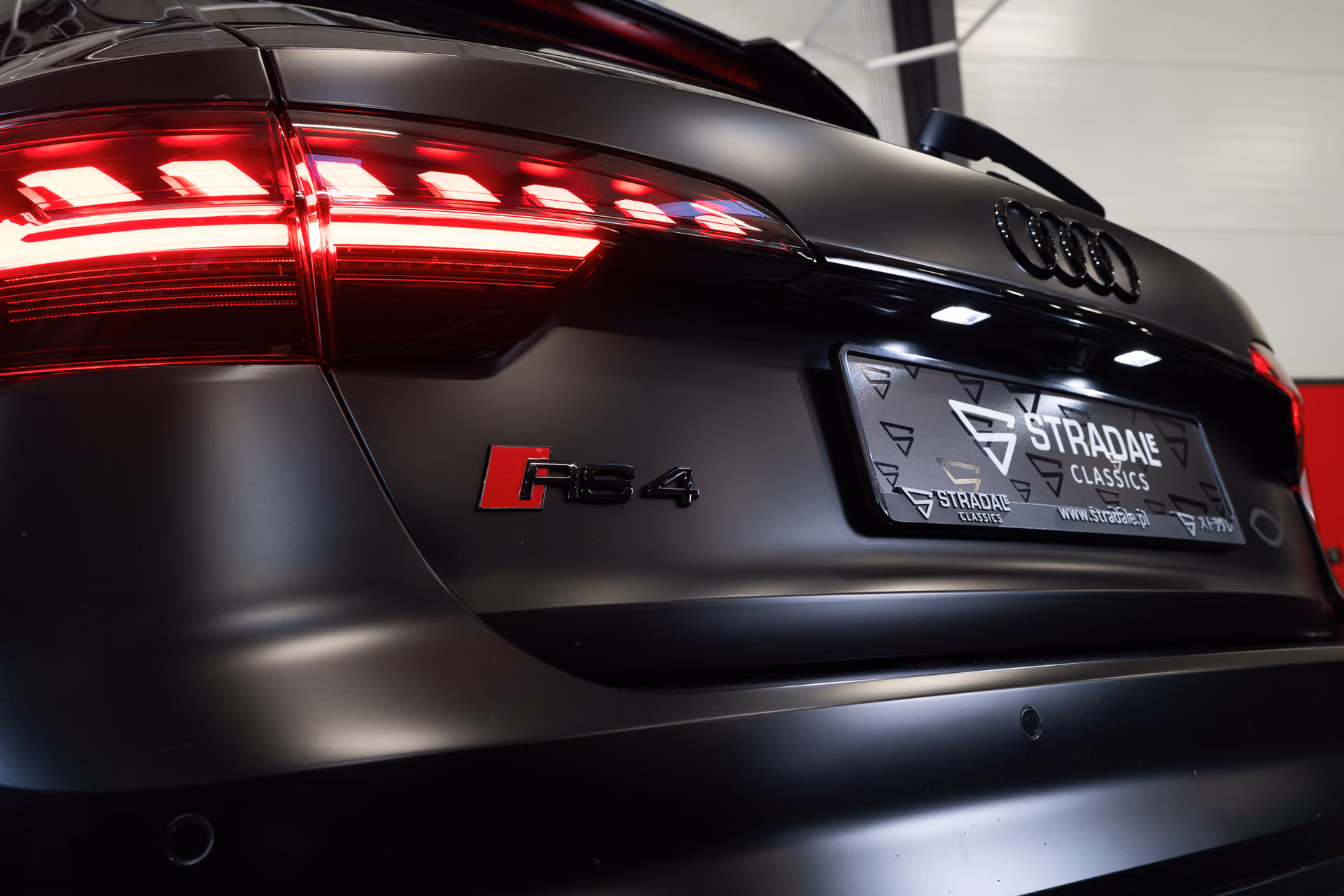 Audi RS4 B9 Avant thumbnail 5