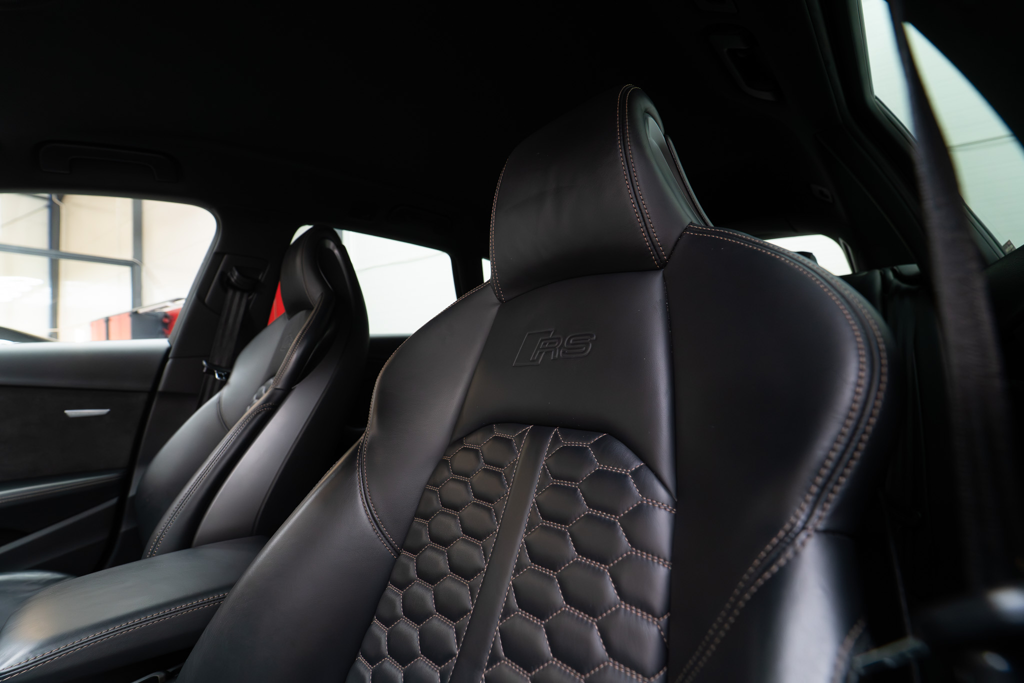 Audi RS4 B9 Avant thumbnail 11