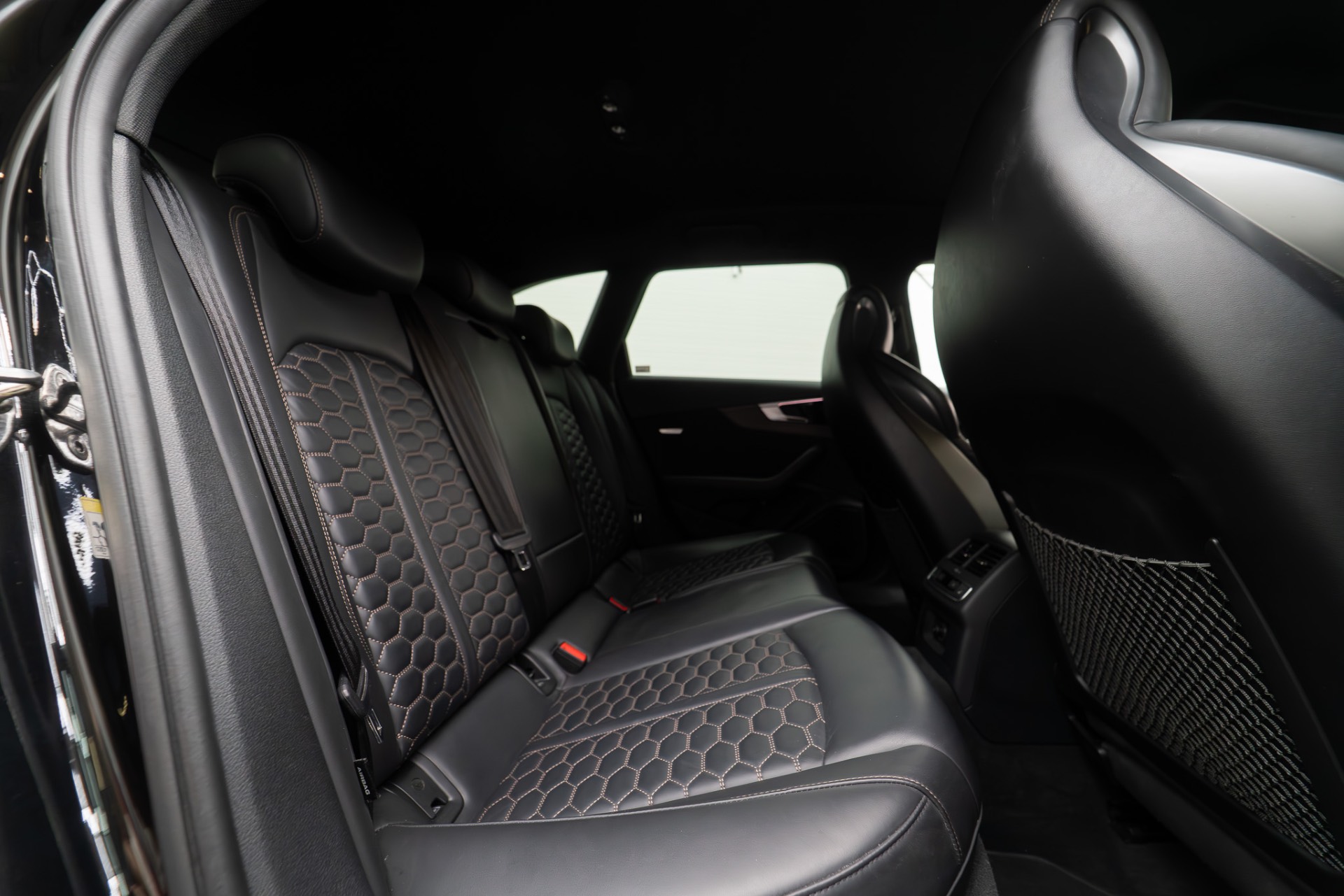 Audi RS4 B9 Avant thumbnail 17