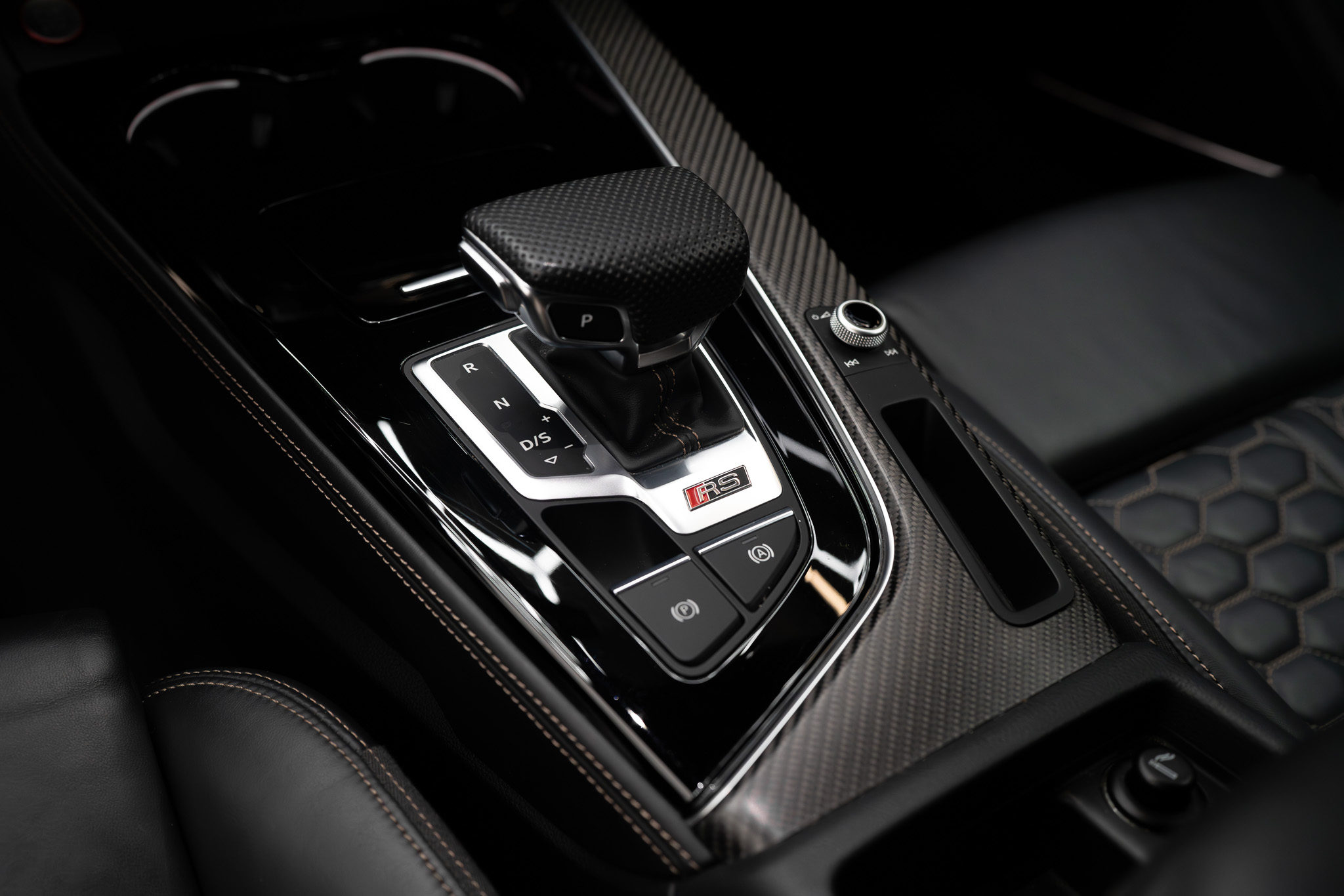 Audi RS4 B9 Avant thumbnail 24